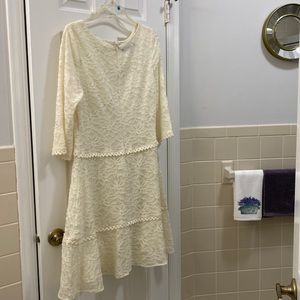 Women’s lace dress